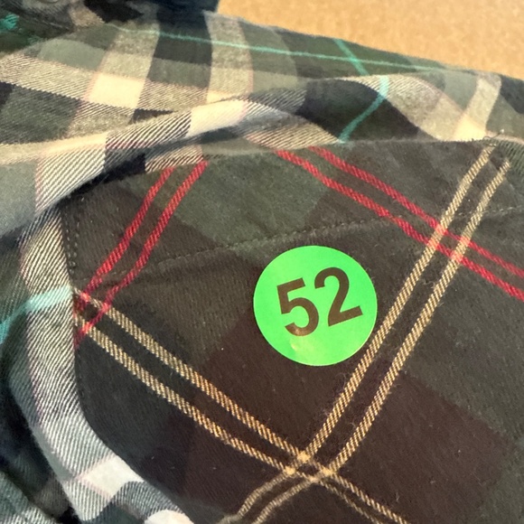 EDDIE BAUER BOYFRIEND FIT FLANNEL SHIRT - WOMEN'S Medium - Picture 5 of 5